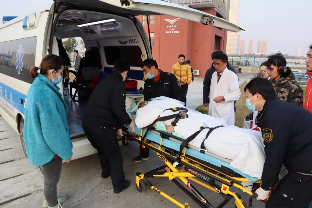 大新县机场火车站病人护送